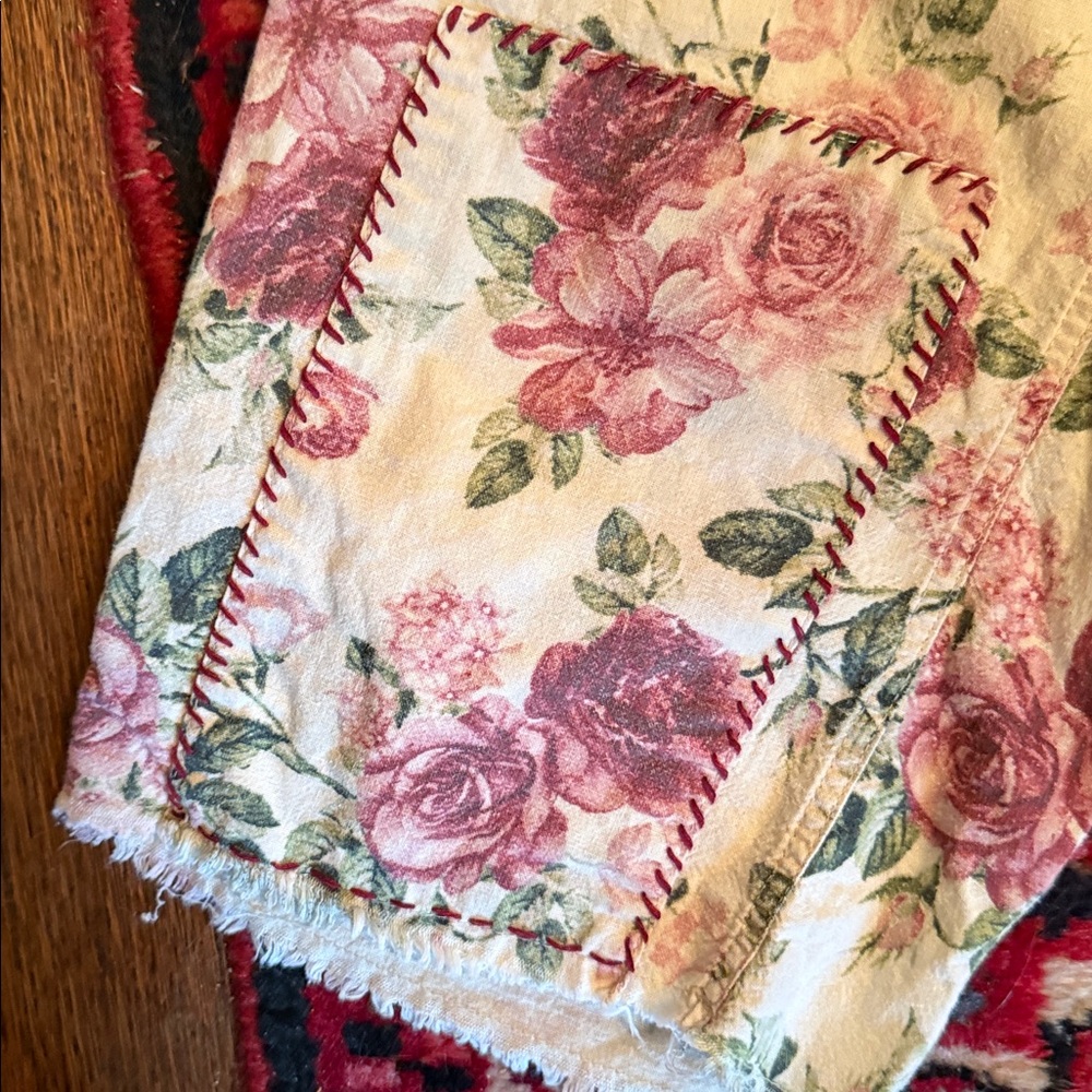 Floral Print Women’s Jeans - Pink Roses - Picture 4 of 8